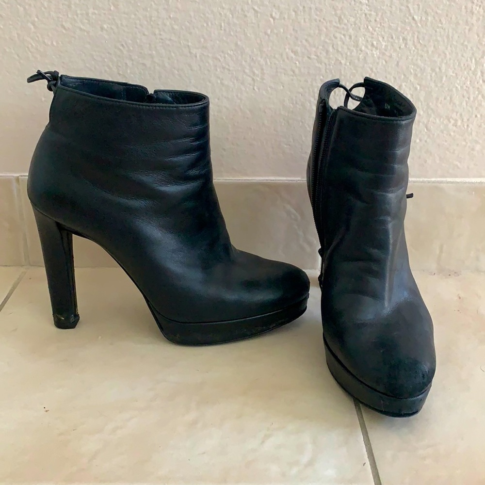 Stuart Weitzman bootie